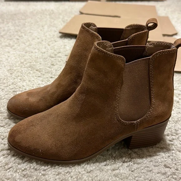 a new day | Shoes | Never Worn Brown Suede Booties | Poshmark